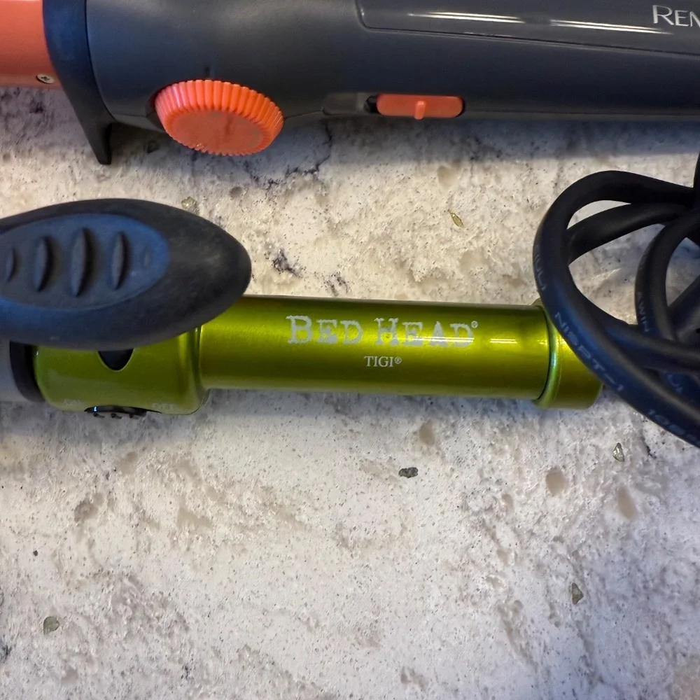 Bundle of two Curling‎ irons.- travel bed head &  Remington wand hair tools